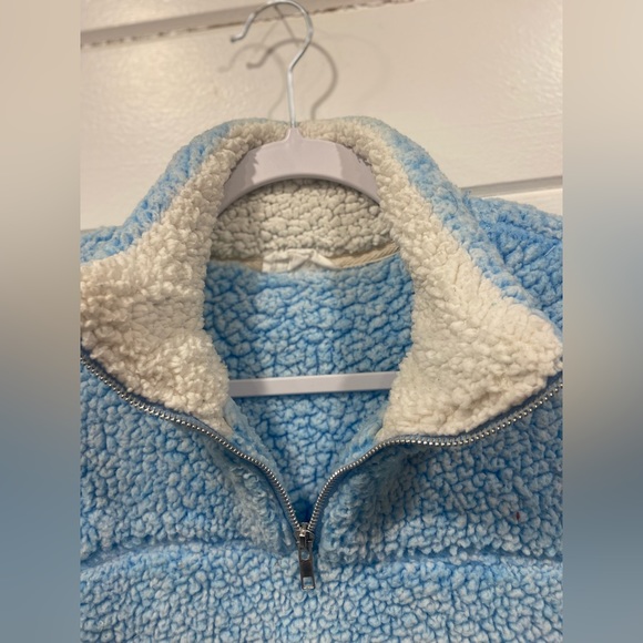 Fuzzy pull over - Picture 2 of 3